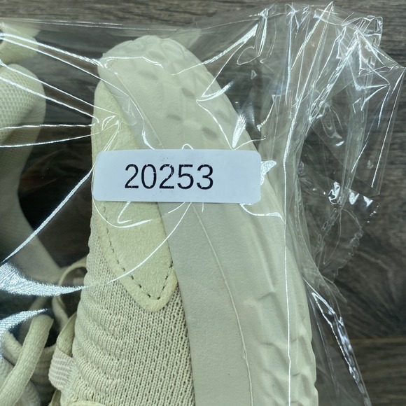 Under Armour Flow Basketball Shoes Women's Size 9.5 Cream White Sneakers 3028342 - Picture 10 of 10